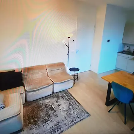 アパート Webaza Appartement *